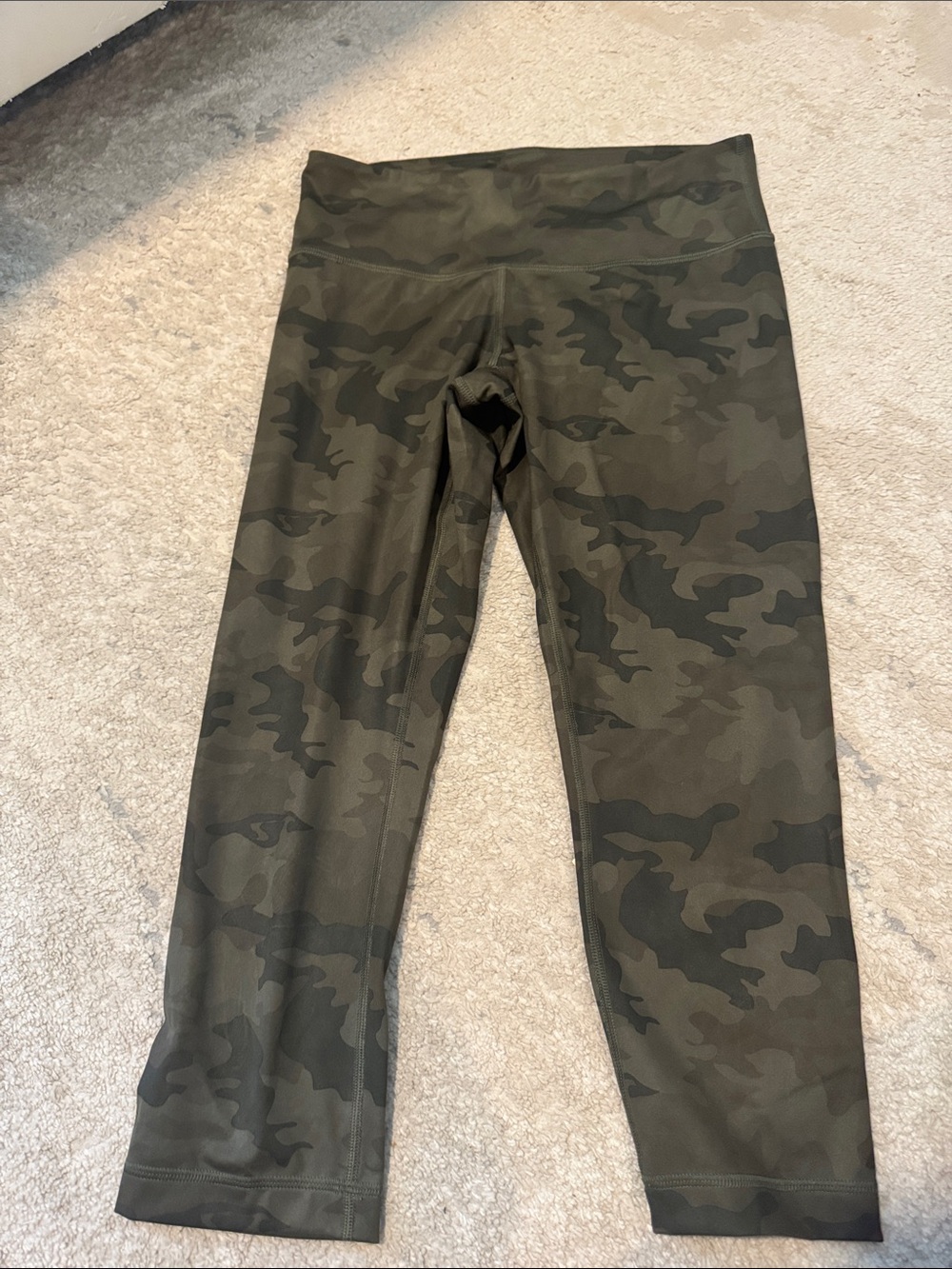 lululemon athletica Olive Camo Performance Leggings crop